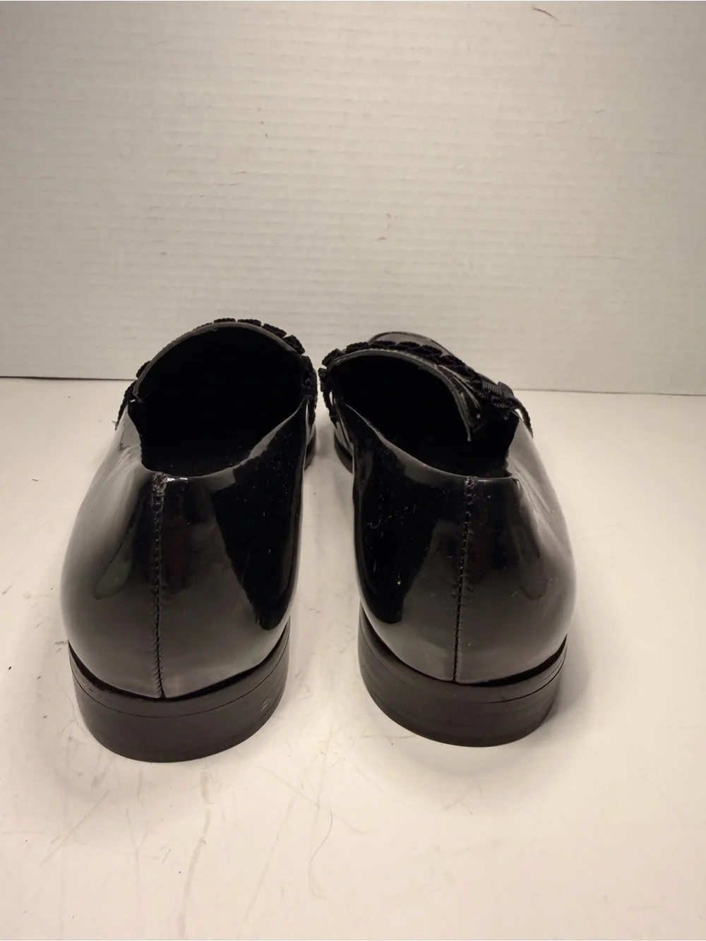 Donald Pliner Halia Patent Leather Ruffle Loafers Size 9